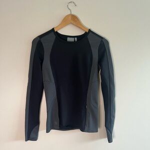 Athleta Grey & Black Running Long Sleeve Shirt